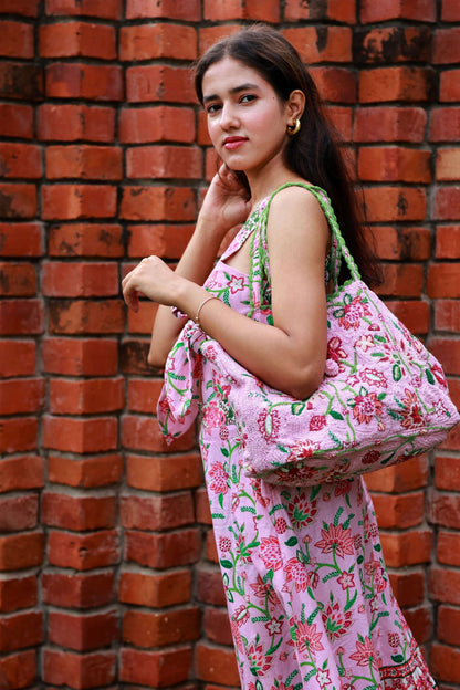 Love Classic Tote
